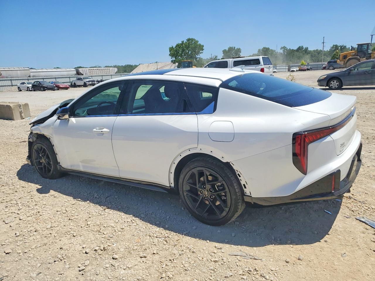 2025 Kia K4 Gt-Line Turbo - Фото 2
