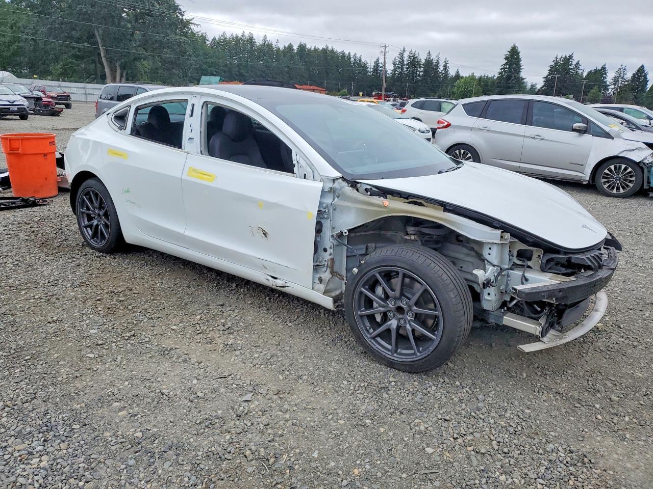 2019 Tesla Model 3 - Image 4