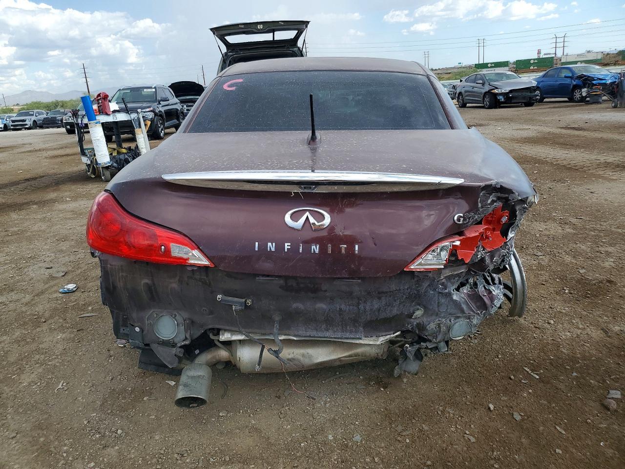2010 Infiniti G37 Convertible Base - Image 6