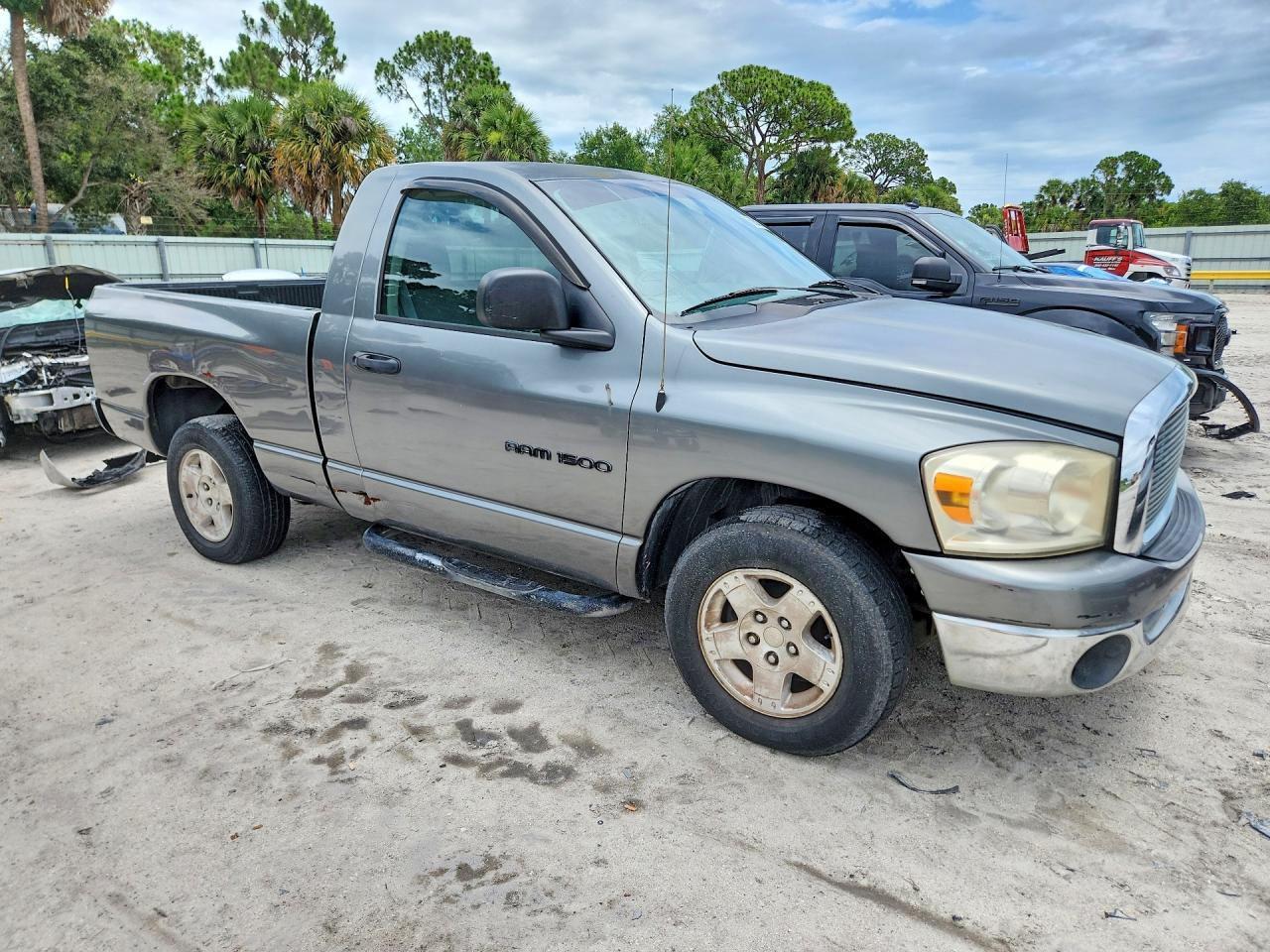 2007 Dodge Ram 1500 St - Image 4