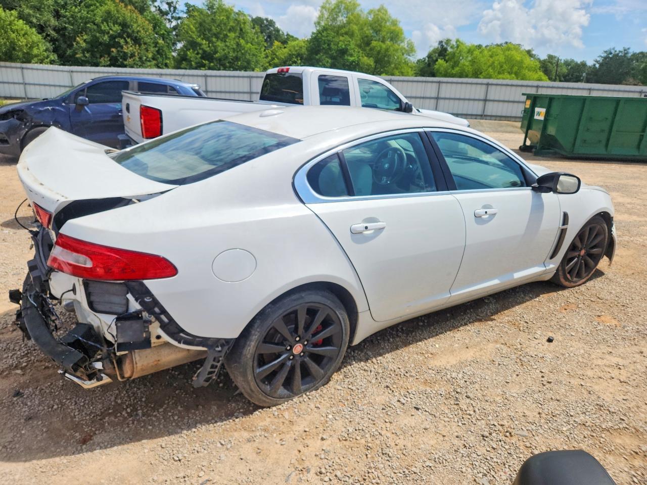 2011 Jaguar Xf Premium - Image 3