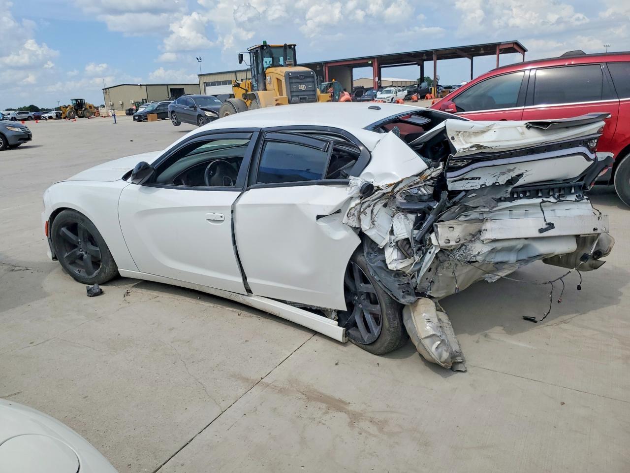 2019 Dodge Charger Sxt - Image 2