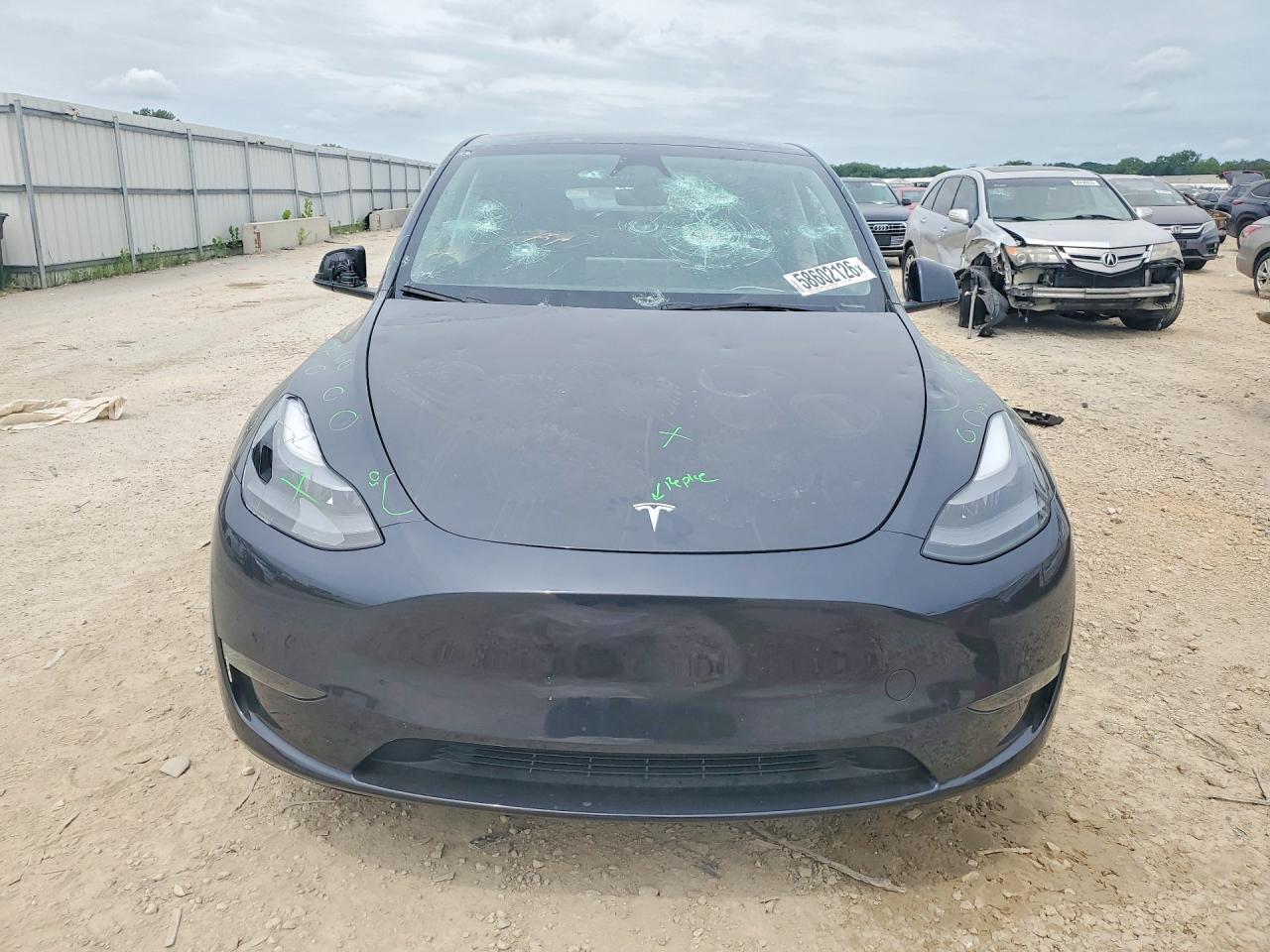 2024 Tesla Model Y - Image 5