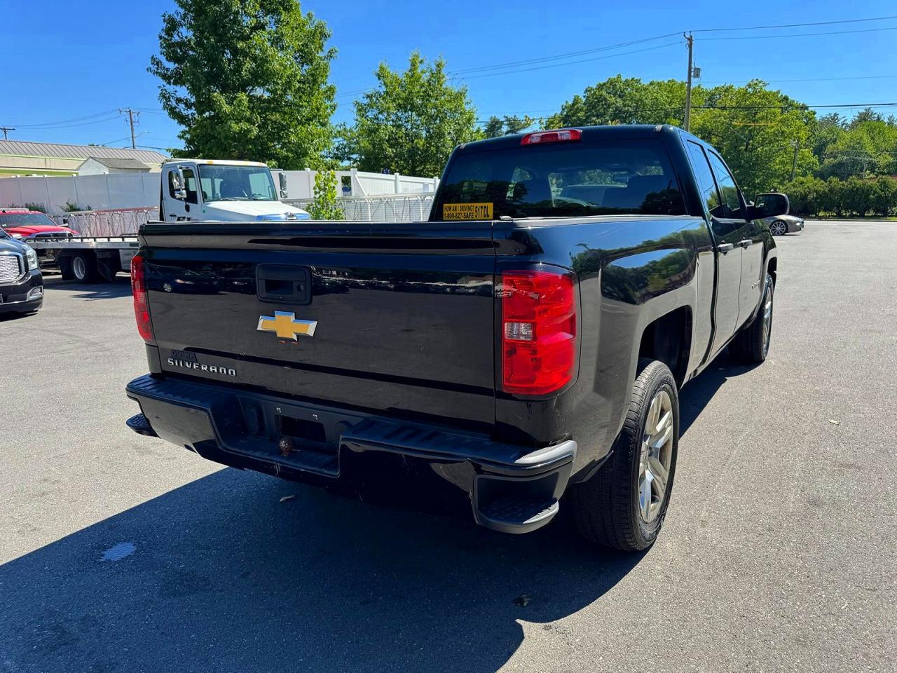 2018 Chevrolet Silverado C1500 Custom - Фото 3