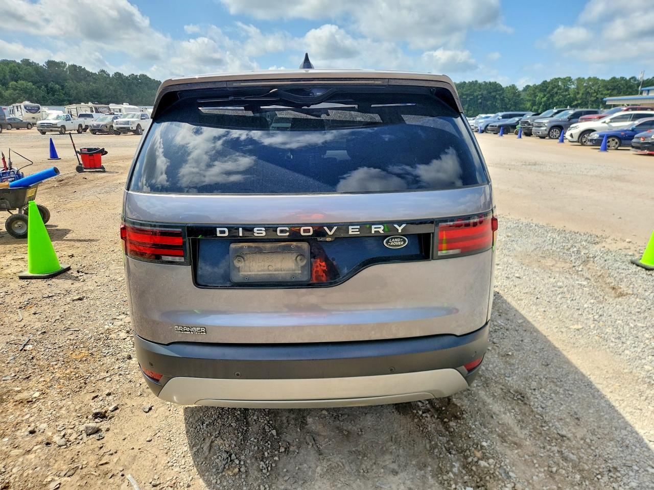 2023 Land Rover Discovery S - Image 6