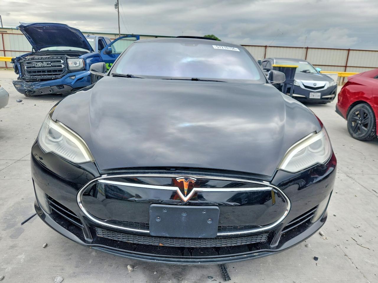 2014 Tesla Model S - Image 5