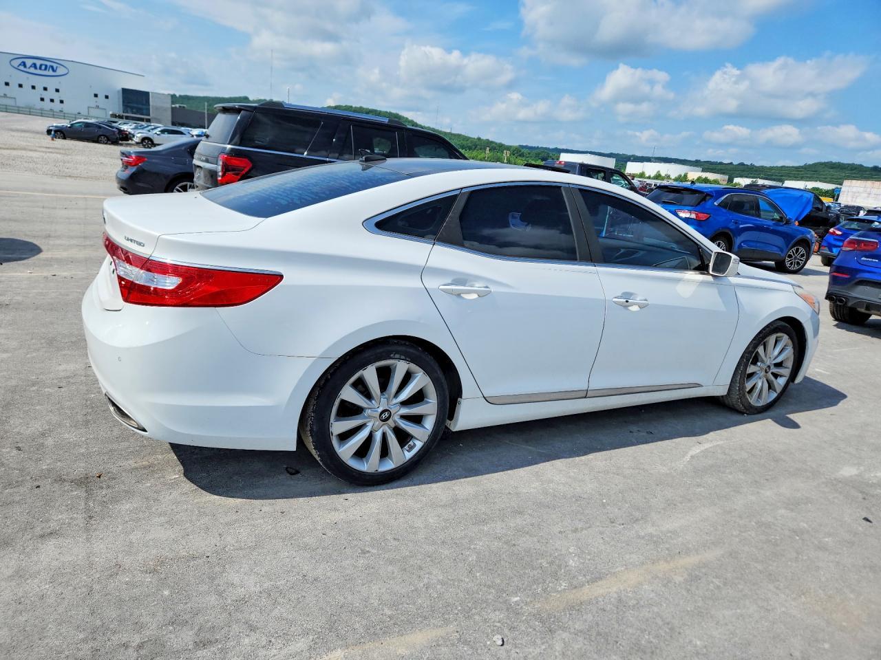 2014 Hyundai Azera Limited - Image 3