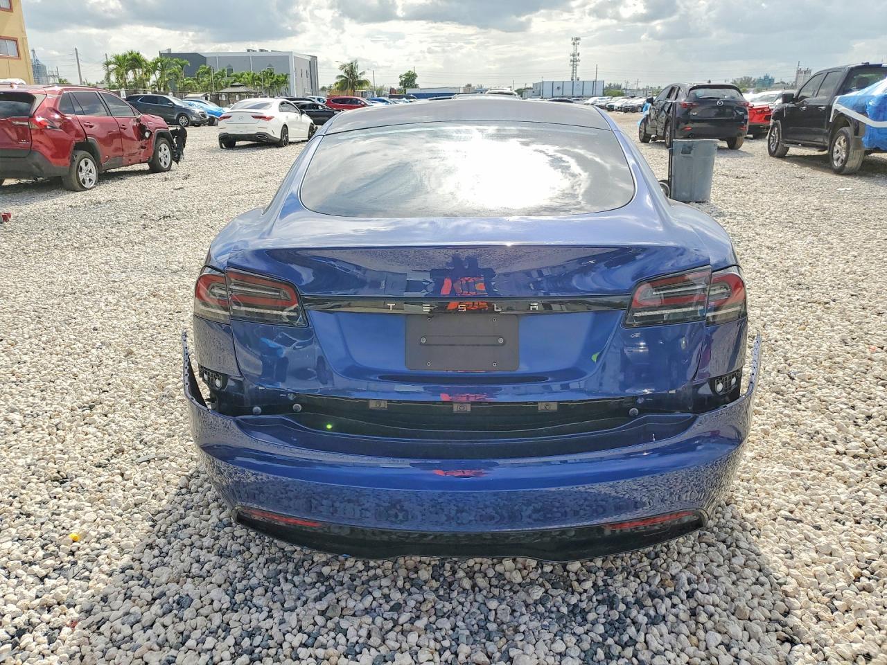 2023 Tesla Model S - Фото 6