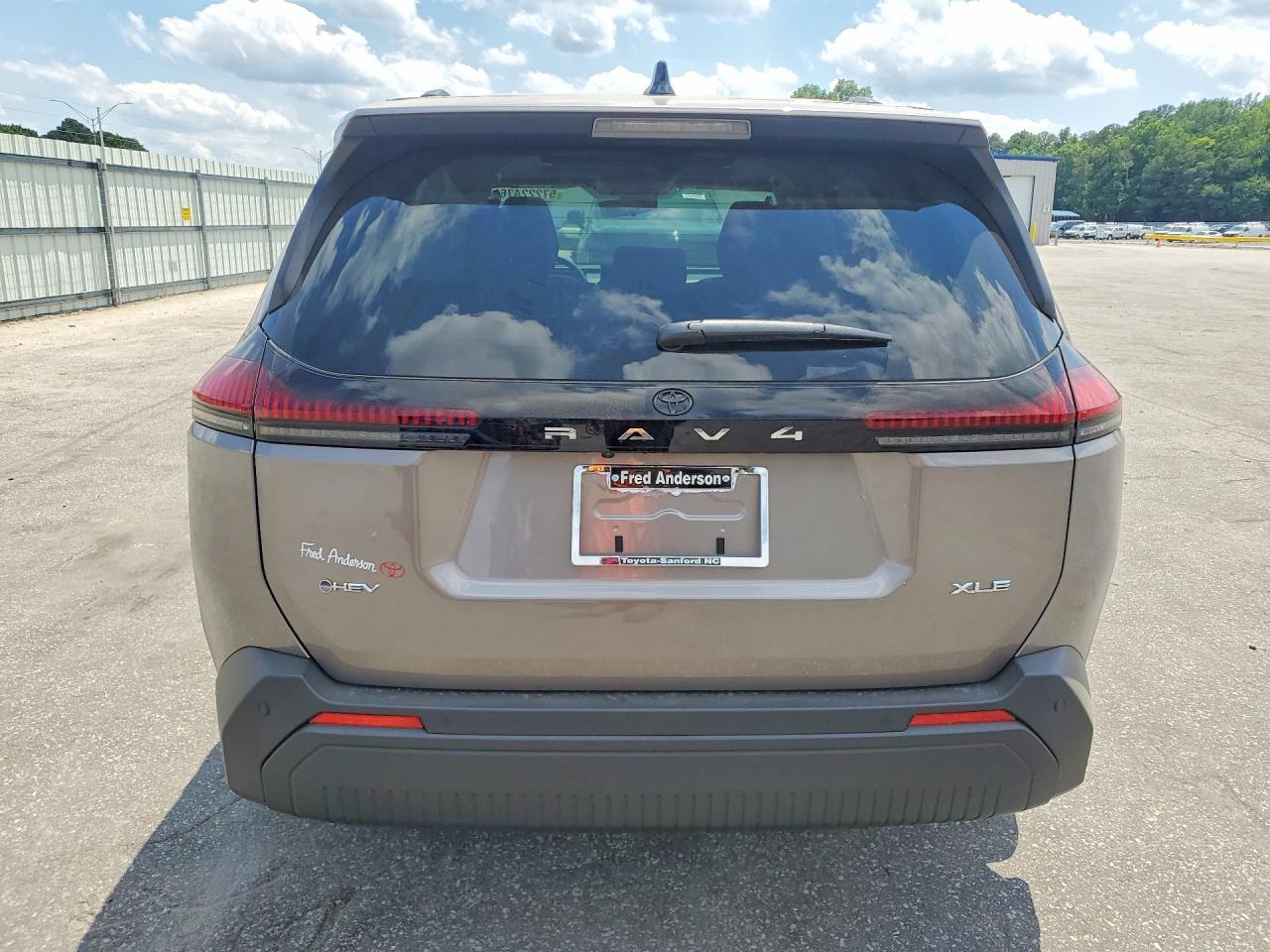 2026 Toyota Rav4 Xle Premium - Фото 6