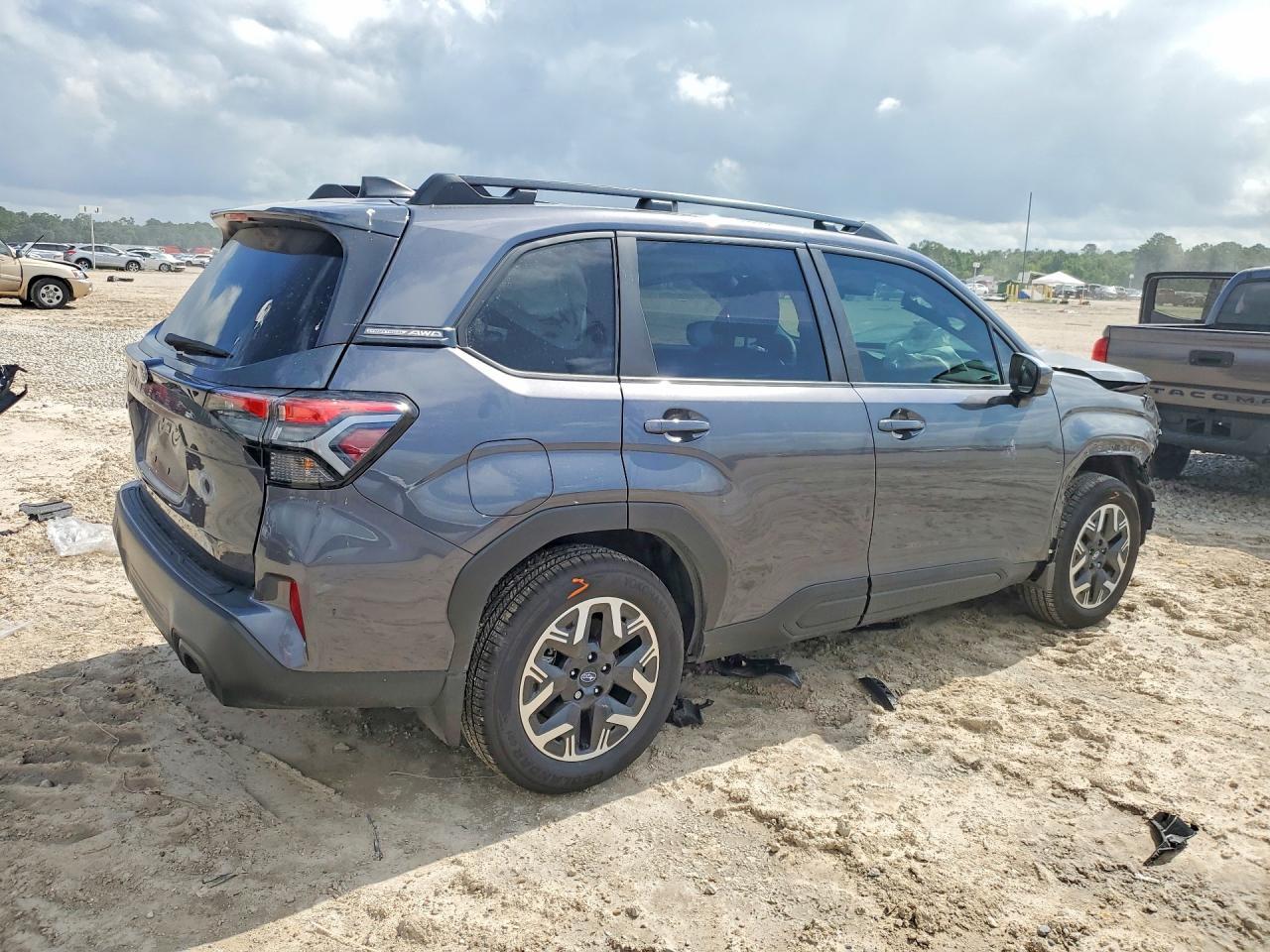 2026 Subaru Forester Premium - Фото 3