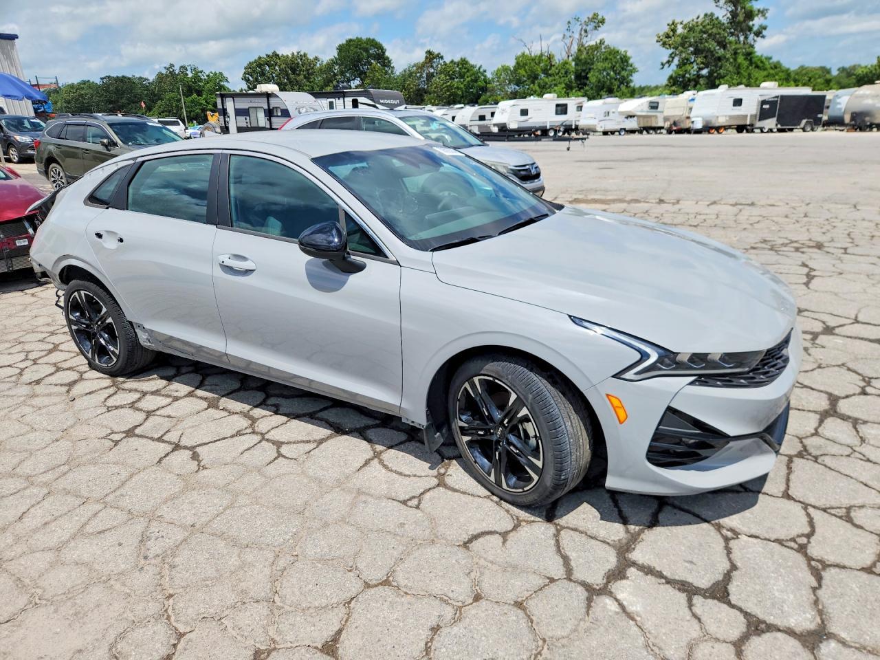 2024 Kia K5 Gt Line - Image 4