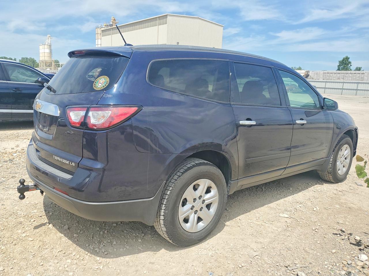 2015 Chevrolet Traverse Ls - Image 3