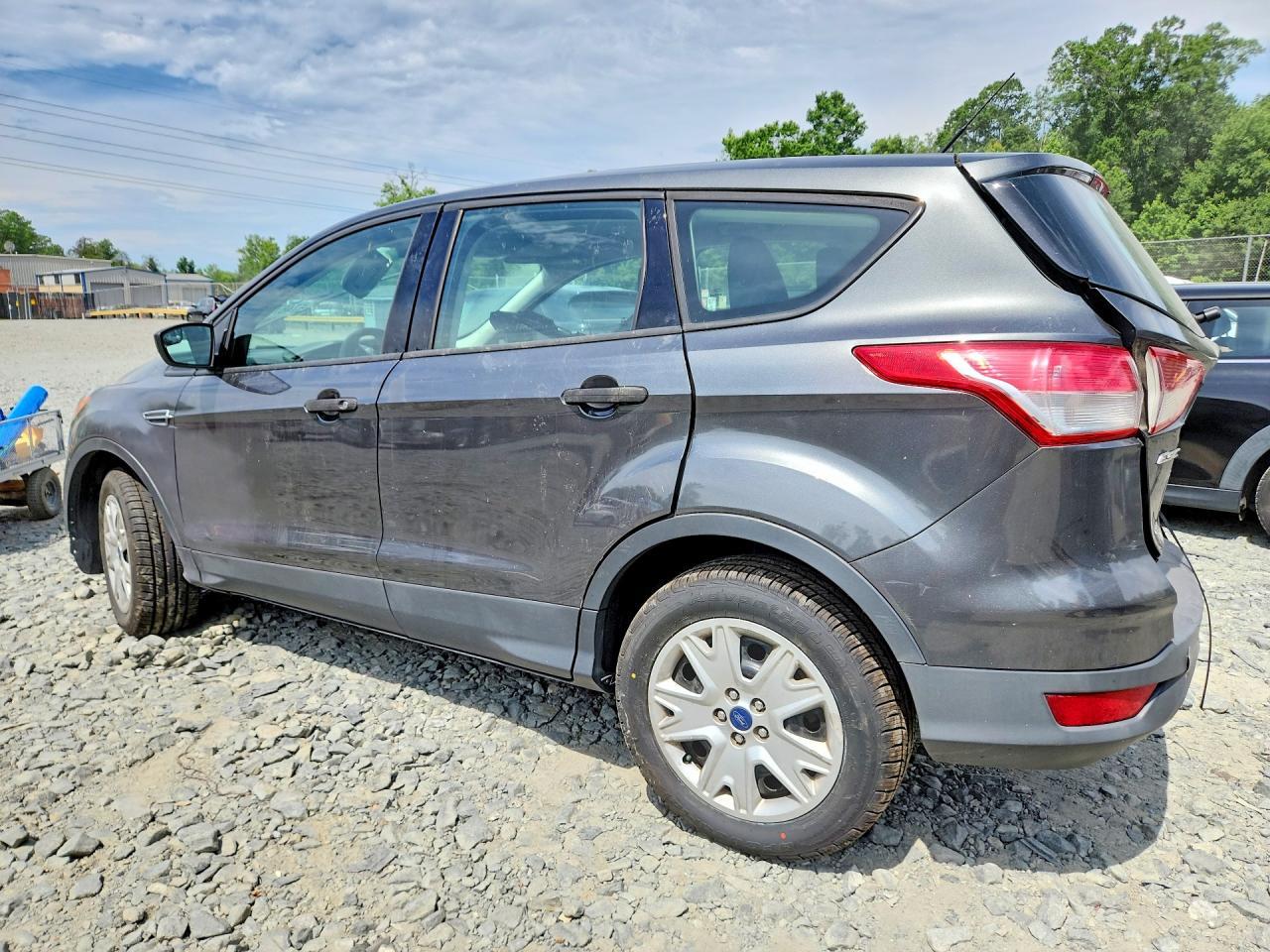 2016 Ford Escape - Image 2