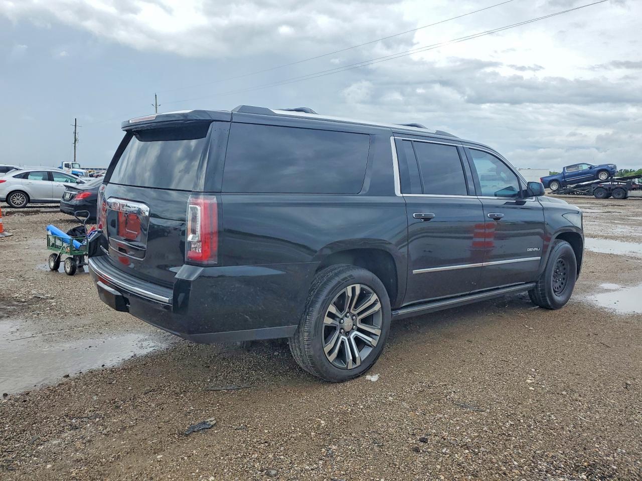 2019 GMC Yukon Xl Denali - Фото 3