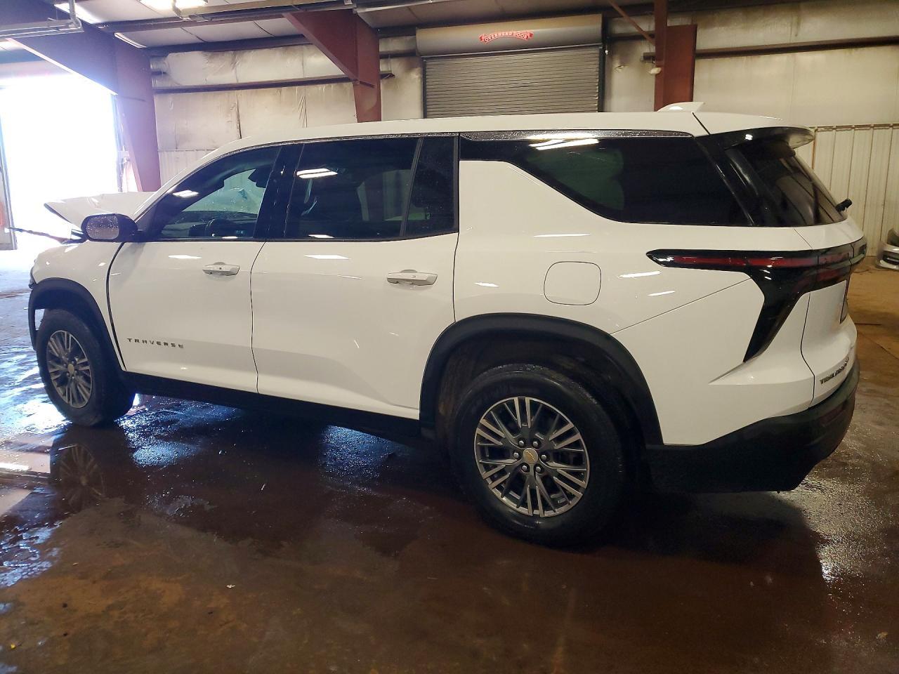 2024 Chevrolet Traverse Ls - Image 2