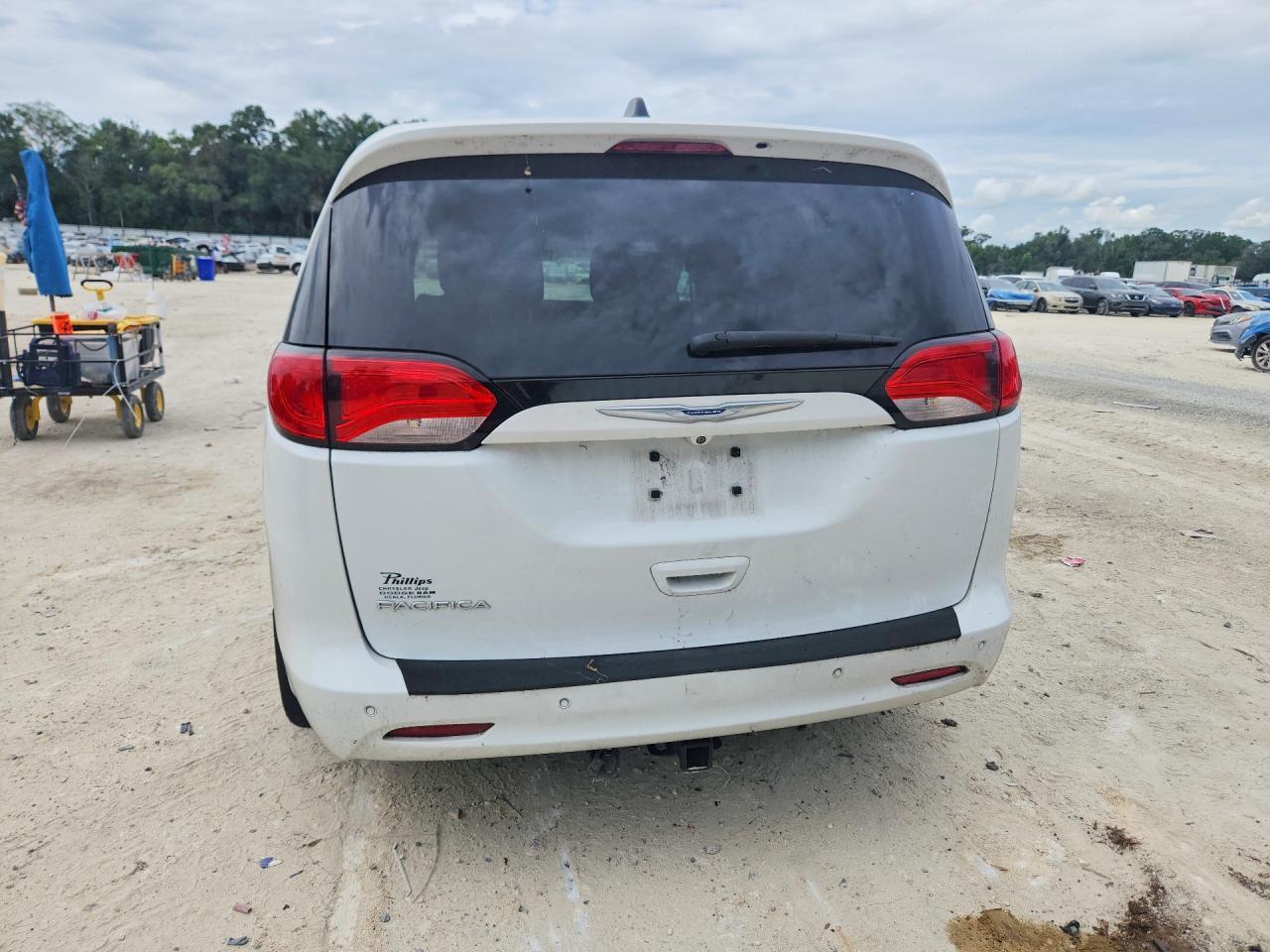 2018 Chrysler Pacifica L - Фото 6