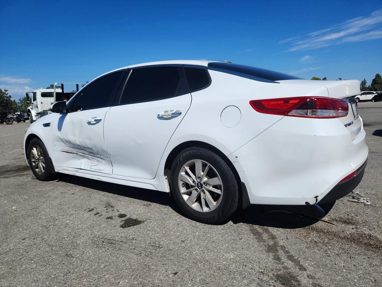 2016 Kia Optima Lx - Фото 2