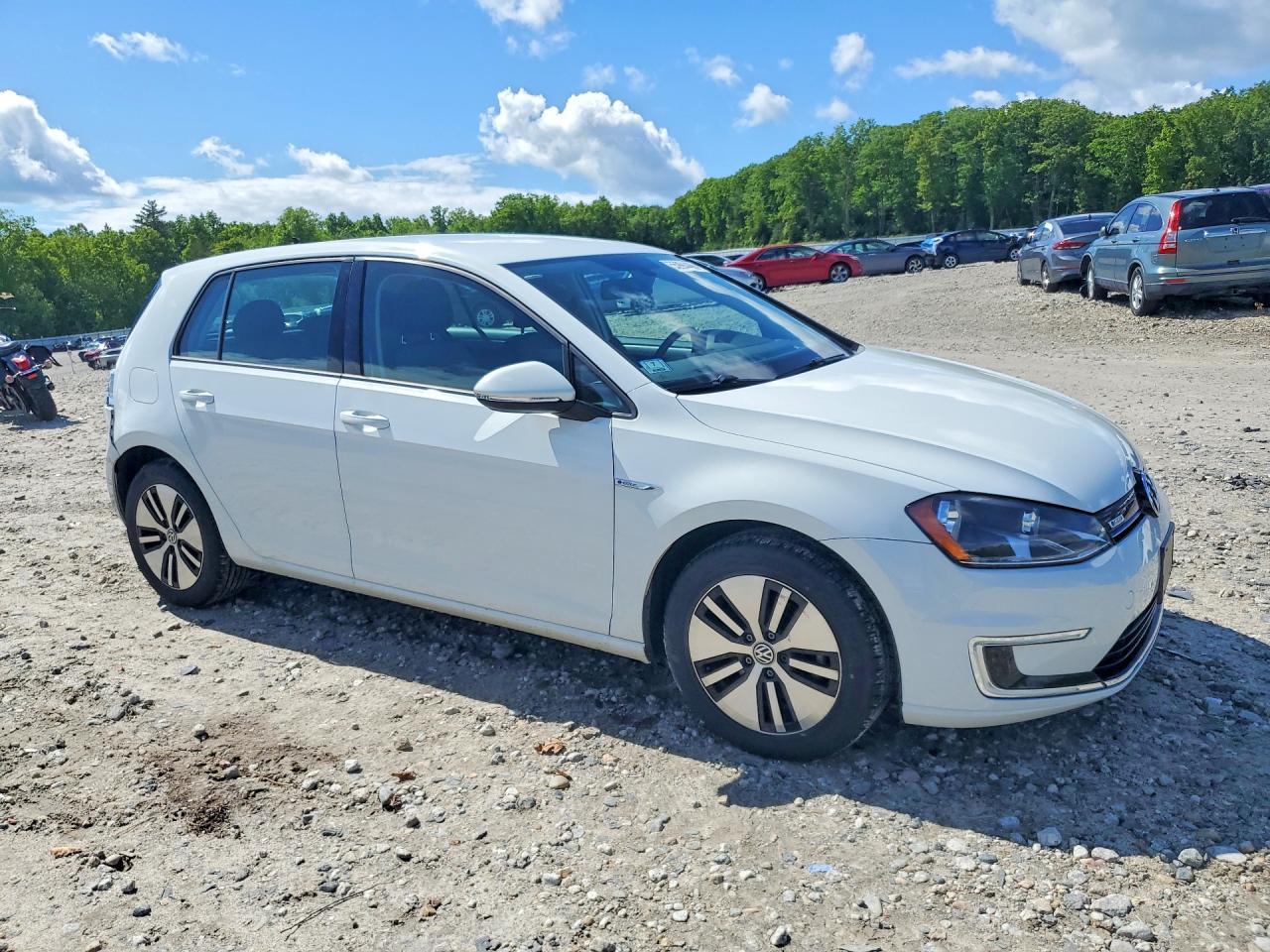 2016 Volkswagen E-Golf Se - Image 4