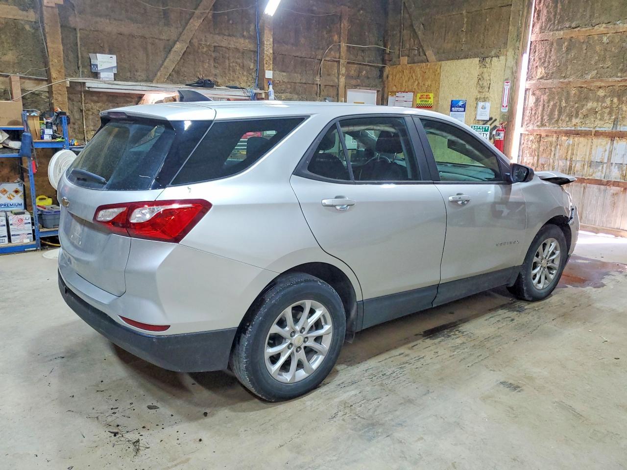 2020 Chevrolet Equinox Ls - Фото 3