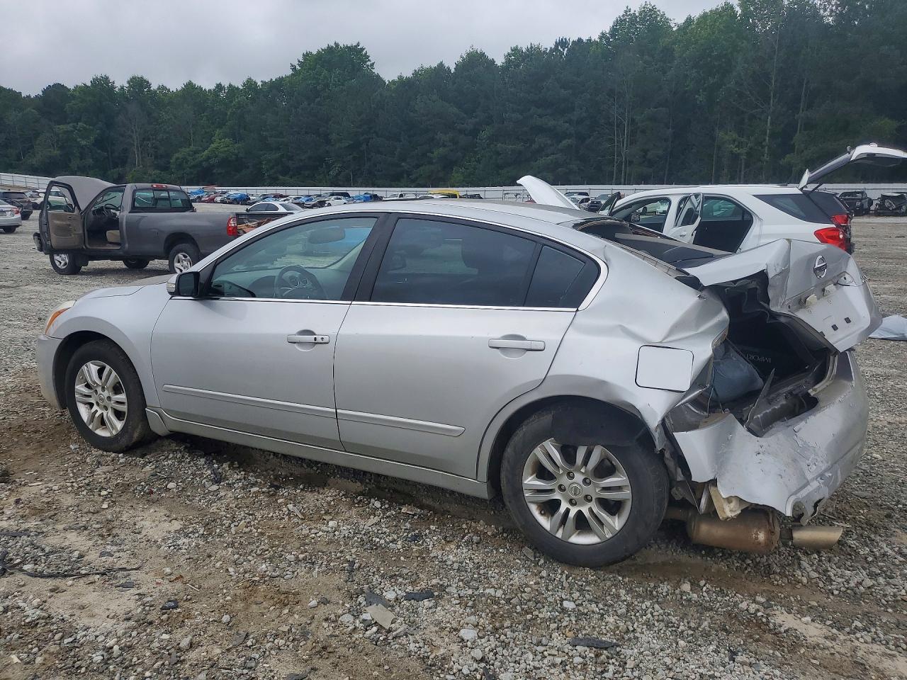 2011 Nissan Altima 2.5 - Фото 2