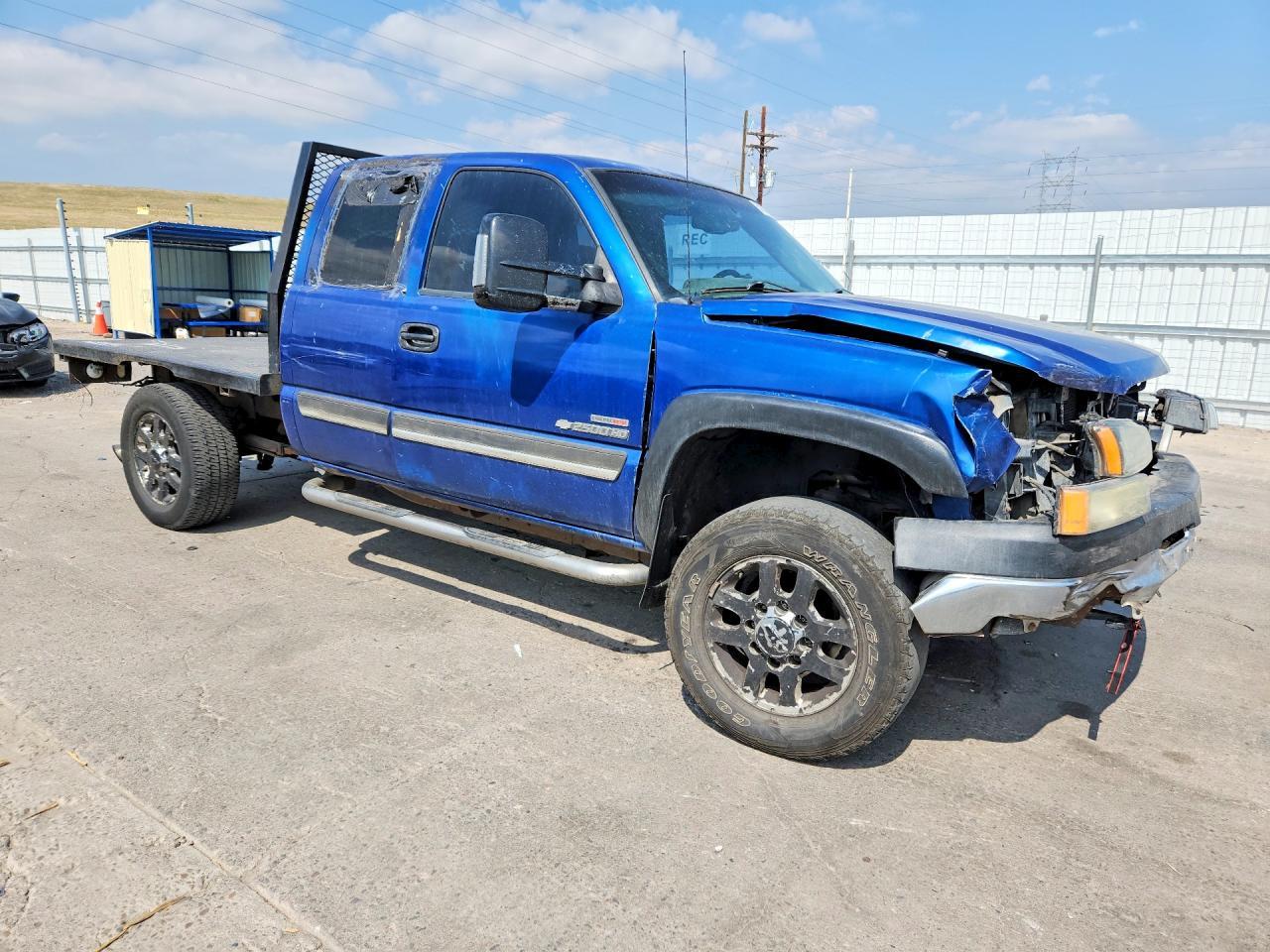 2004 Chevrolet Silverado K2500 Heavy Duty - Image 4