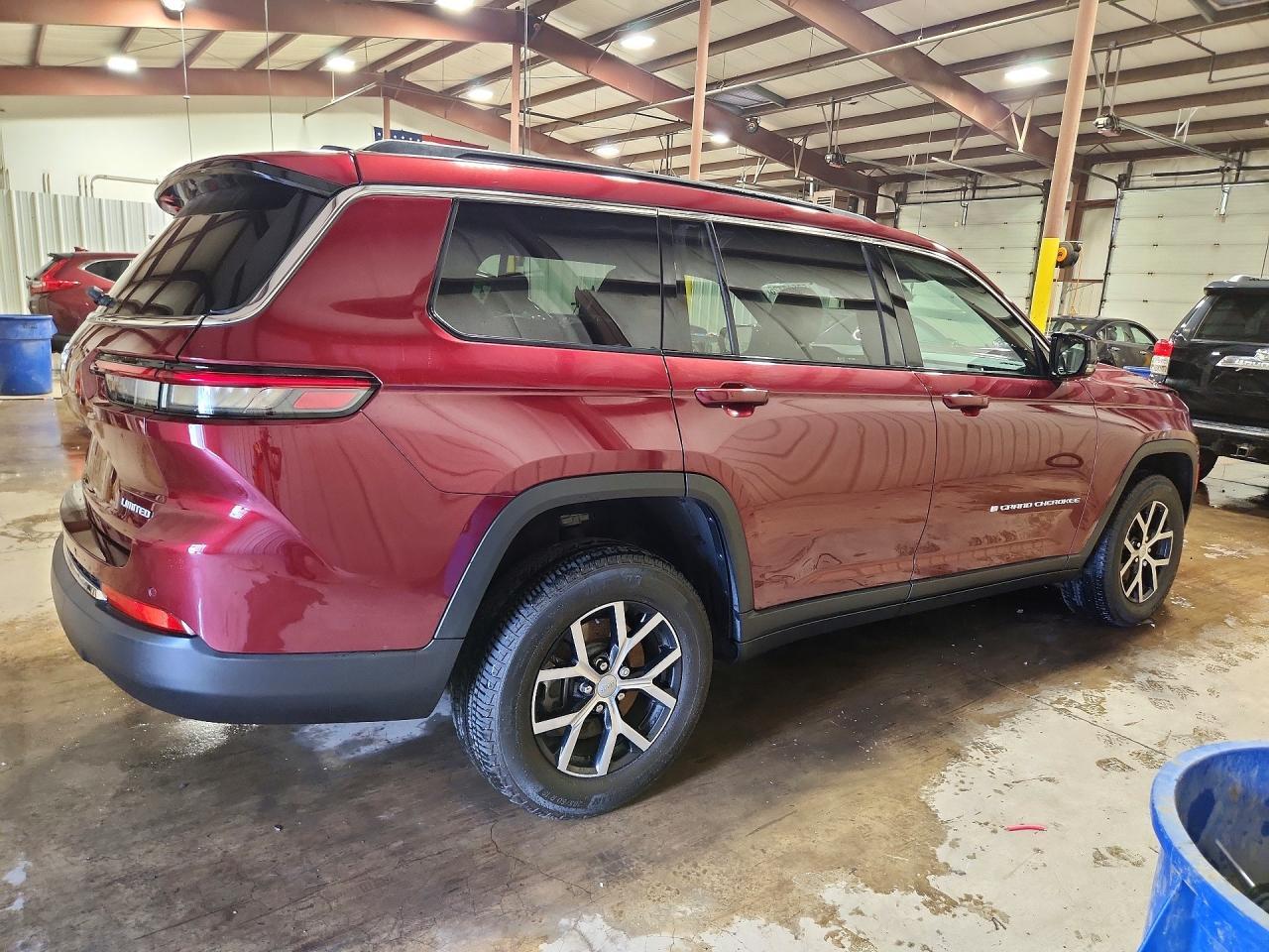 2024 Jeep Grand Cherokee L Limited - Image 3