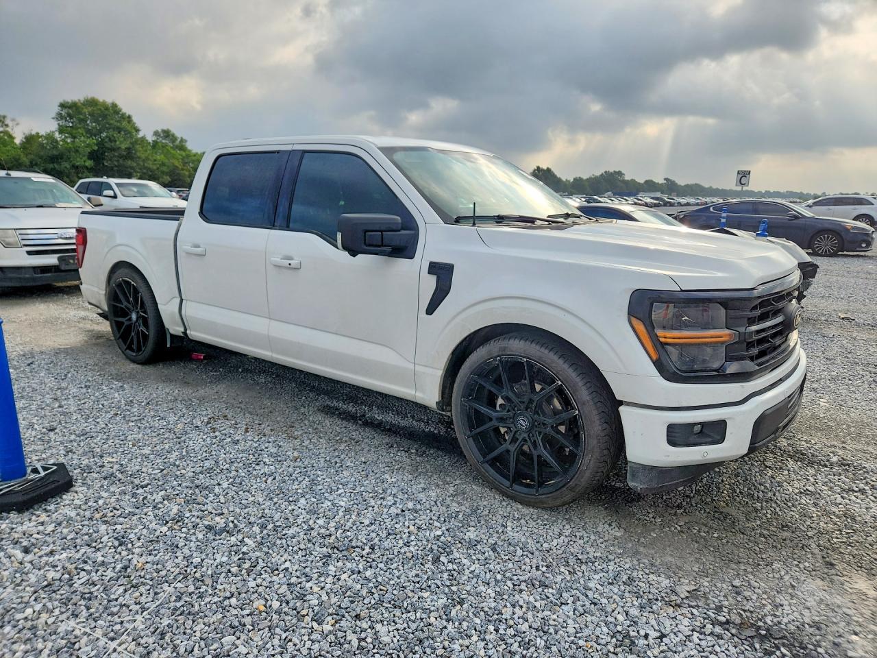 2025 Ford F150 Xlt - Image 4