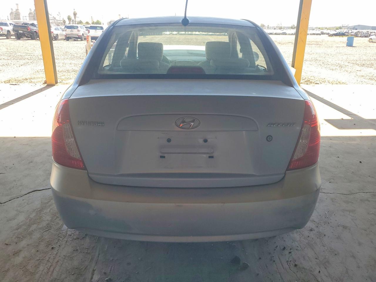 2011 Hyundai Accent Gls - Image 6