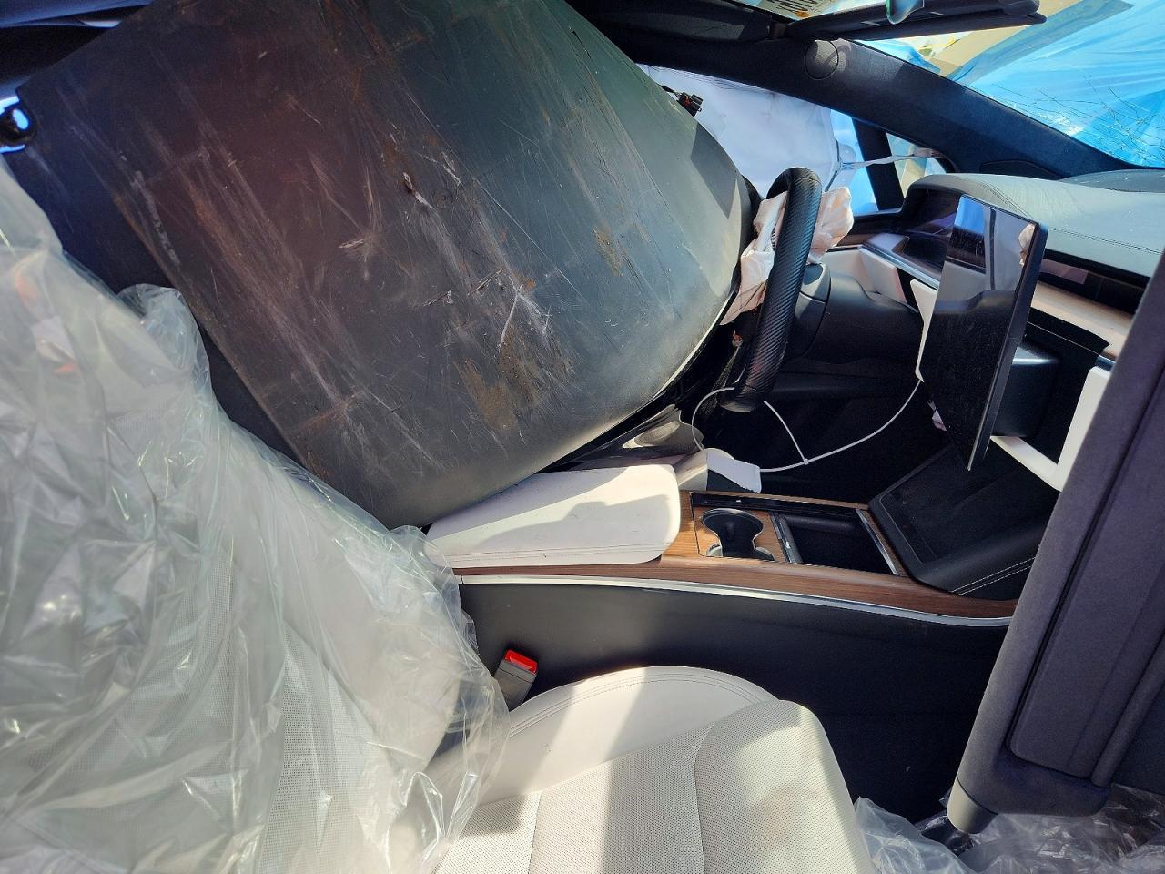 2023 Tesla Model X - Image 7