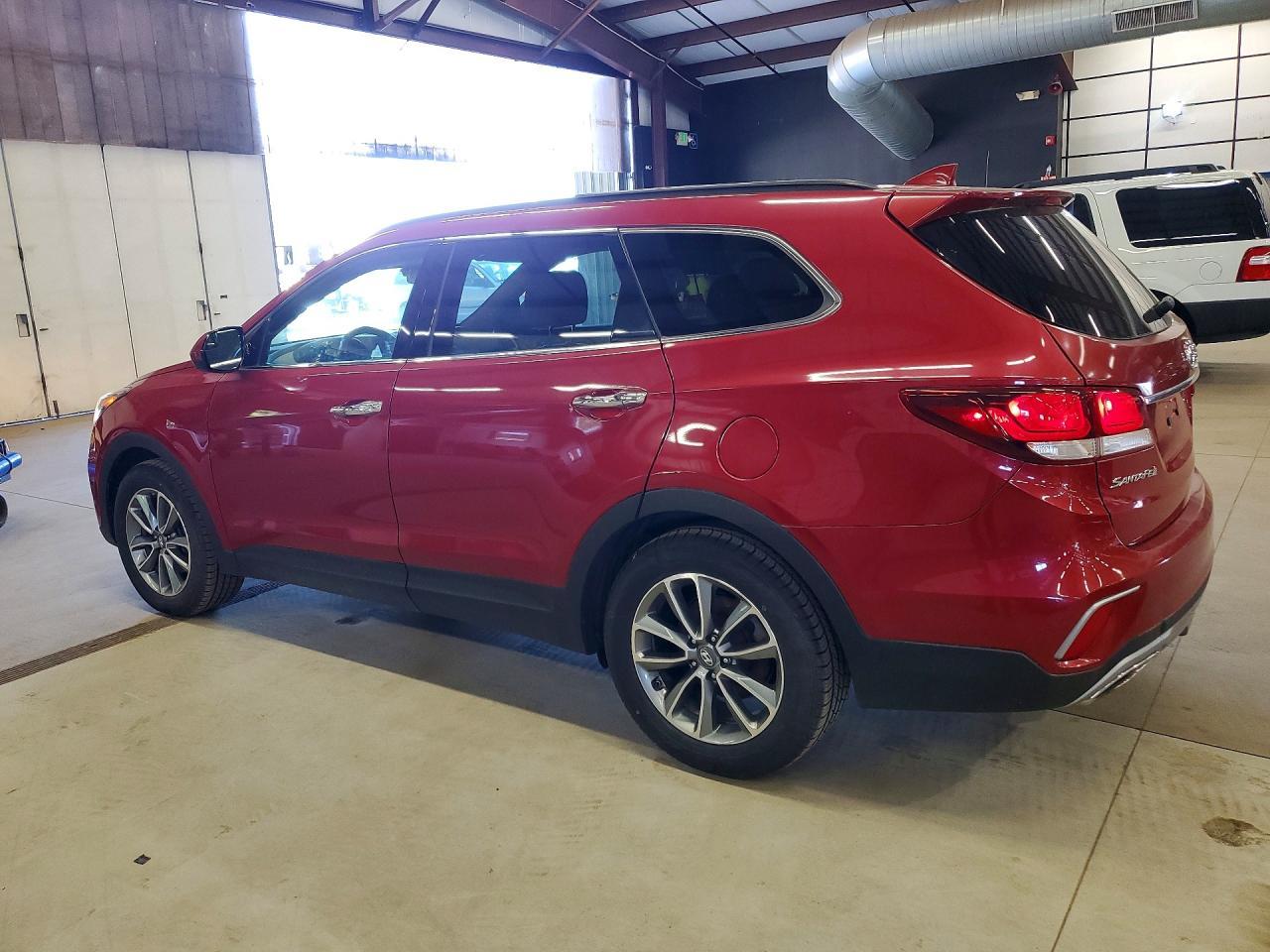 2017 Hyundai Santa Fe Se - Фото 2