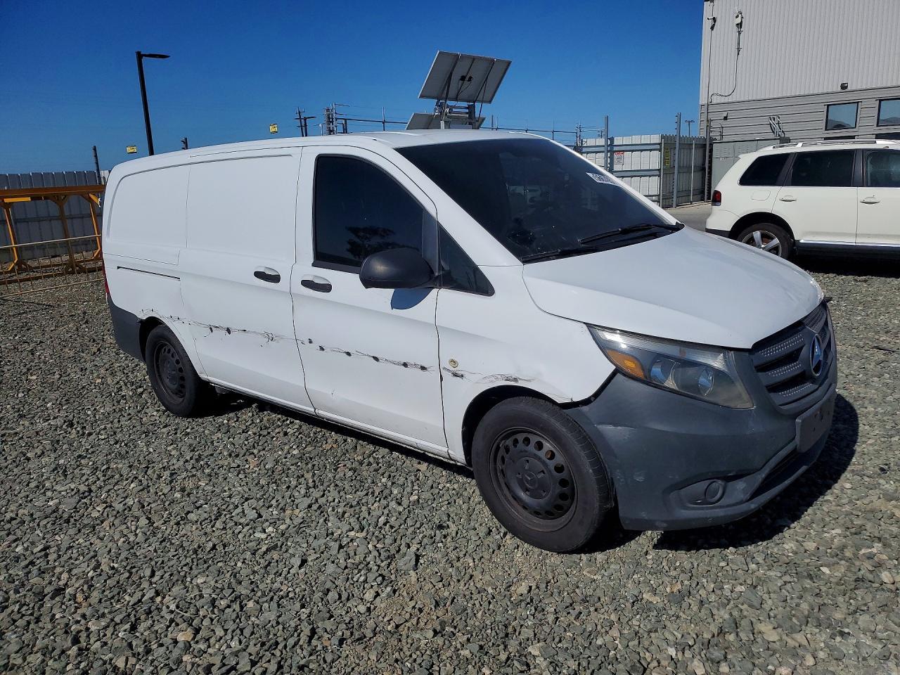 2017 Mercedes-Benz Metris - Delivery Van - Image 4