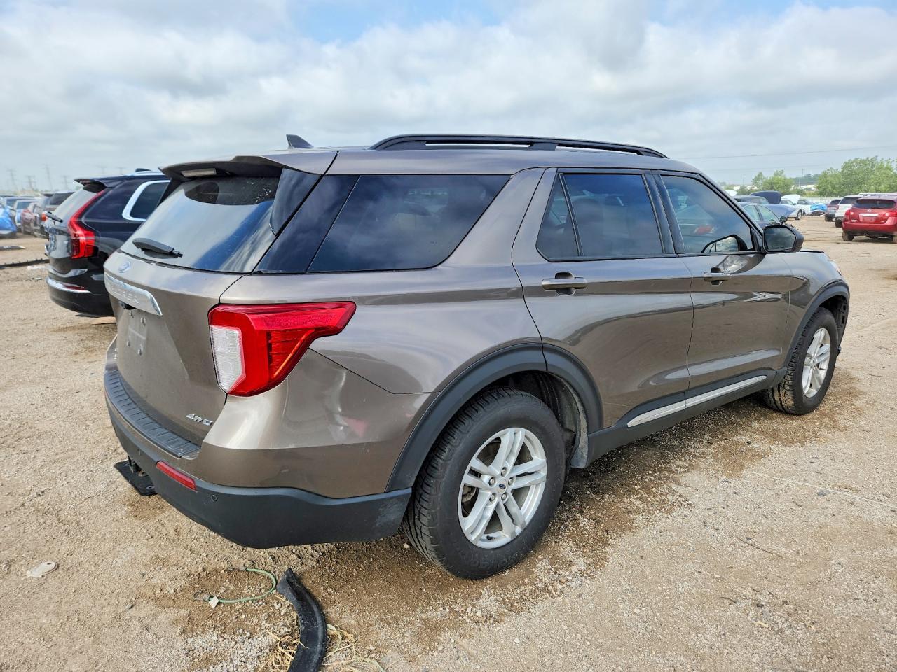 2021 Ford Explorer Xlt - Фото 3