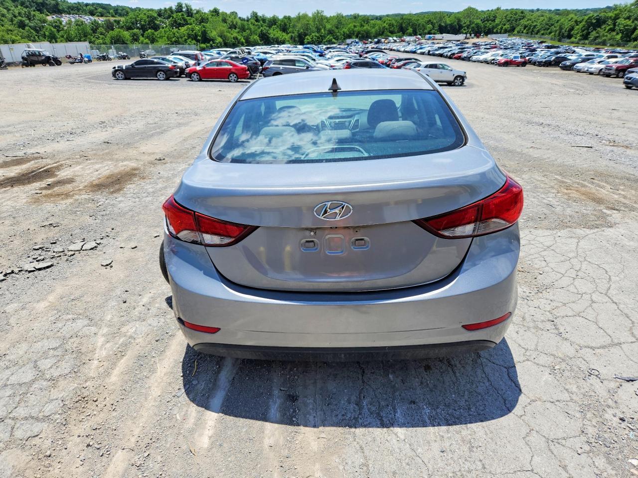 2016 Hyundai Elantra Se - Фото 6