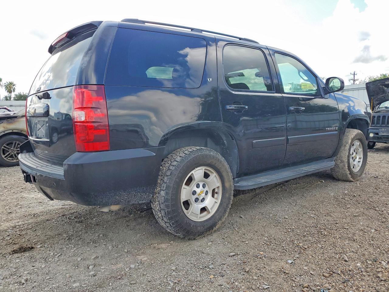 2008 Chevrolet Tahoe C1500 - Image 3