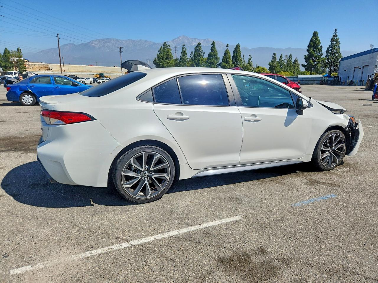 2020 Toyota Corolla Se - Фото 3