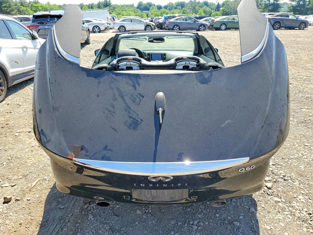 2015 Infiniti Q60 Convertible Base - Image 6