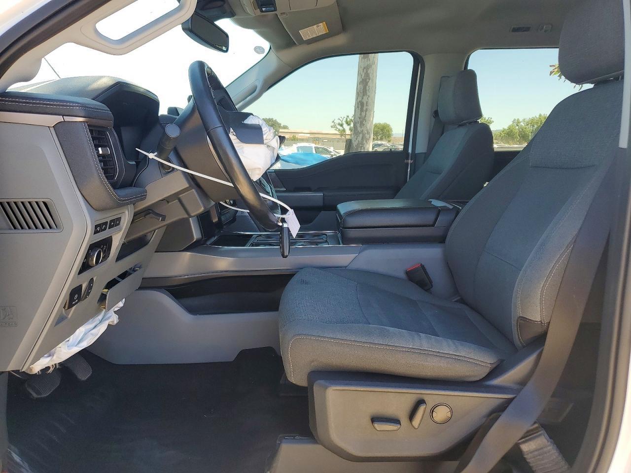 2024 Ford F150 Lightning Xlt - Фото 7