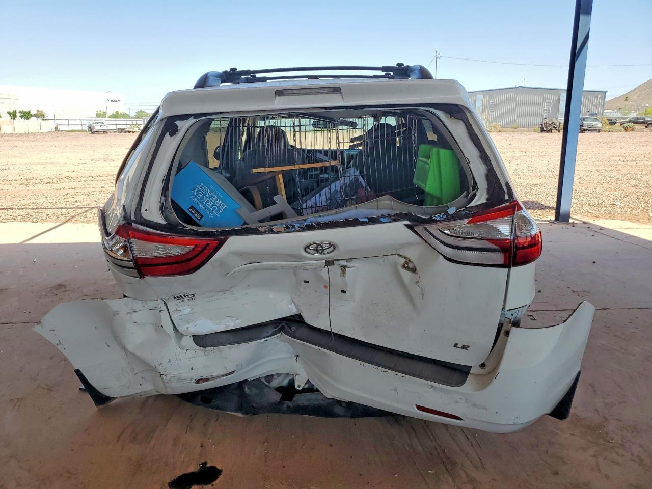 2016 Toyota Sienna Le - Фото 6