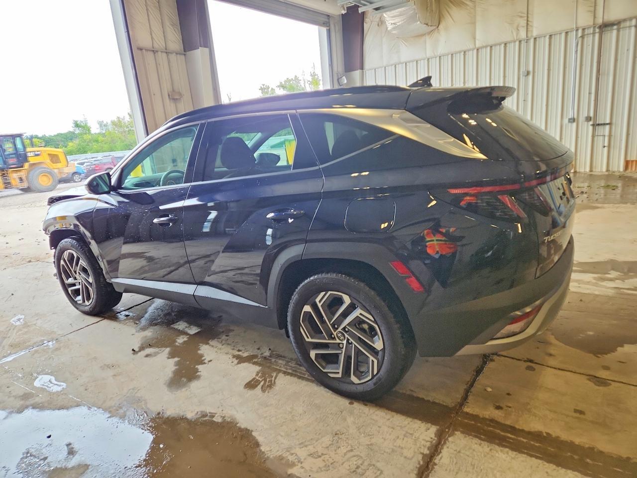 2025 Hyundai Tucson Limited - Image 2