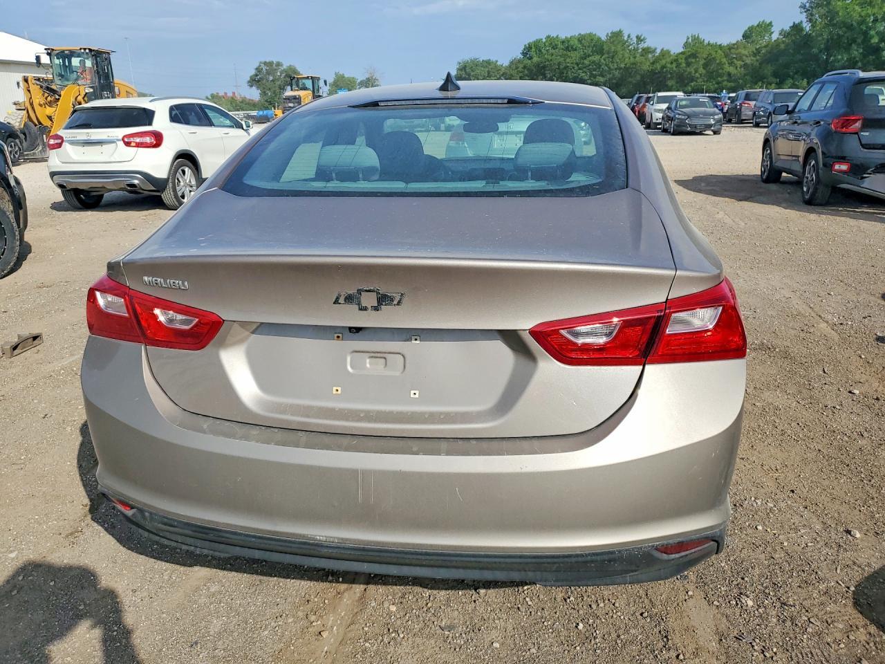 2023 Chevrolet Malibu Ls - Фото 6