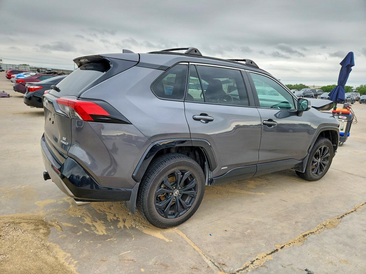 2022 Toyota Rav4 Se - Image 3