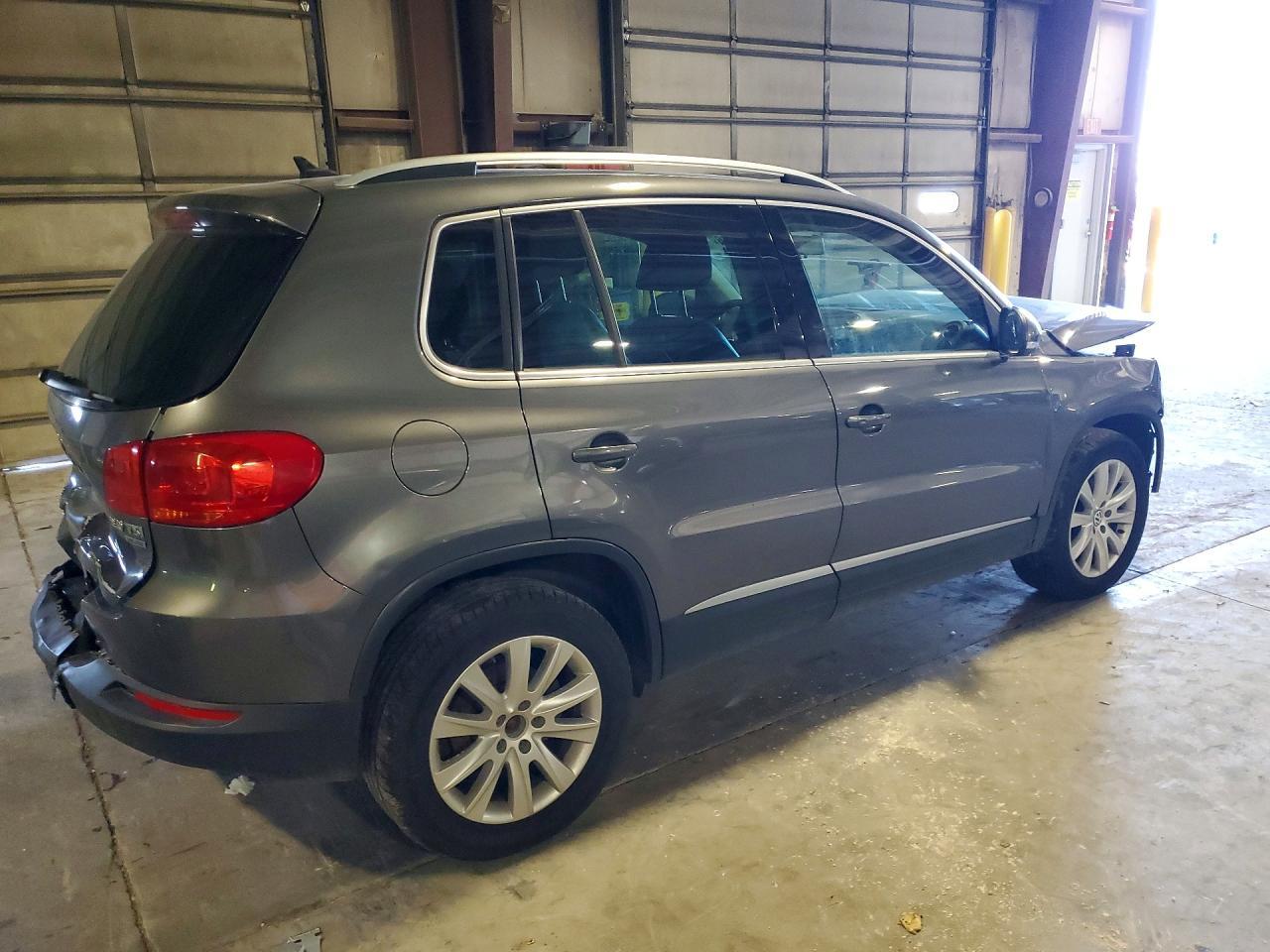 2014 Volkswagen Tiguan S - Image 3