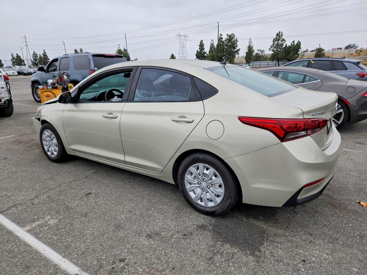 2019 Hyundai Accent Se - Image 2