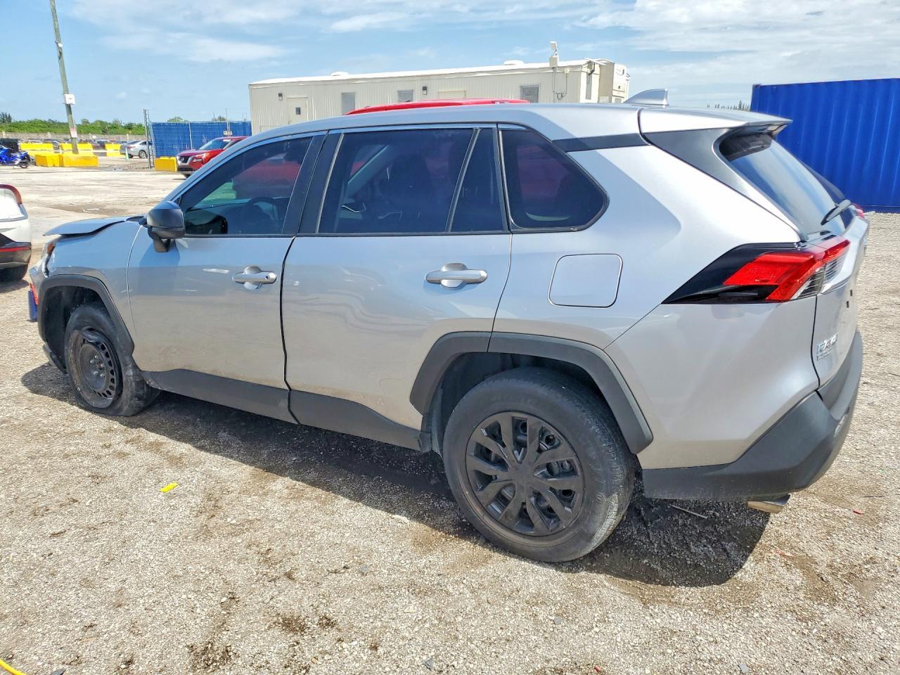 2025 Toyota Rav4 Le - Фото 2