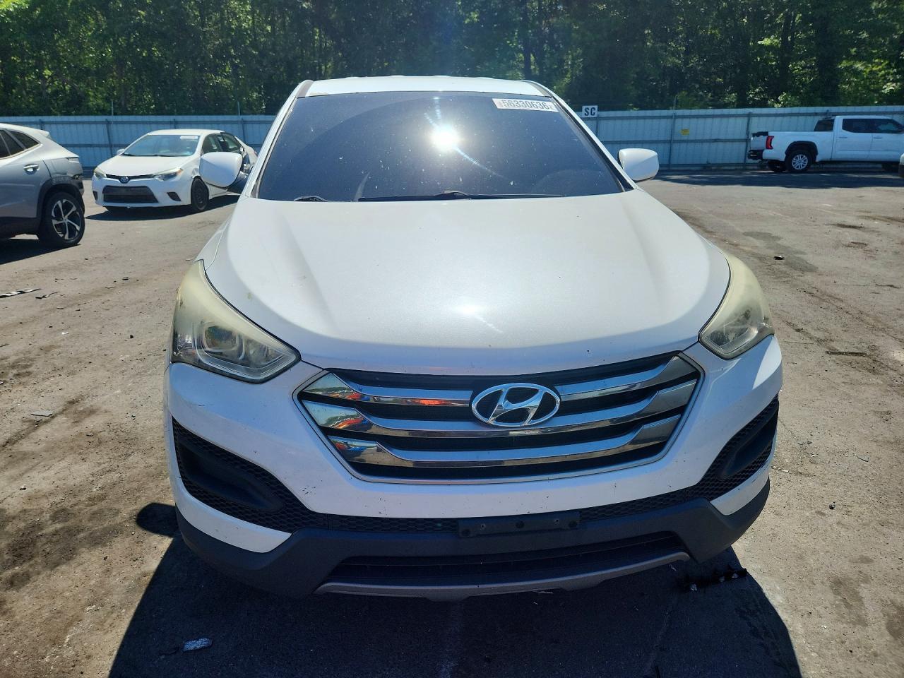 2016 Hyundai Santa Fe - Image 5