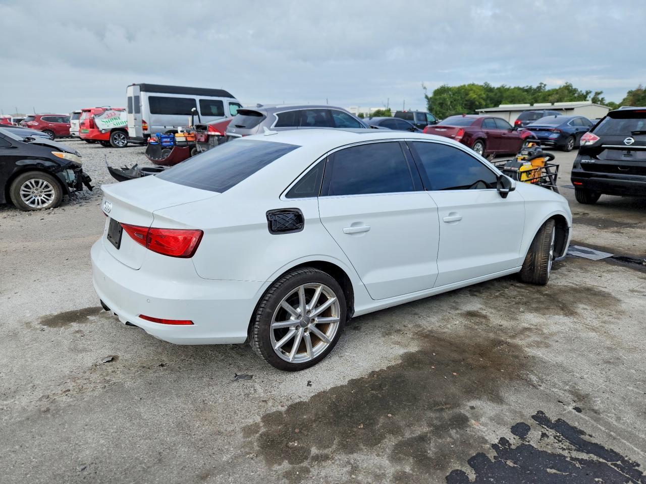 2015 Audi A3 Premium - Image 3