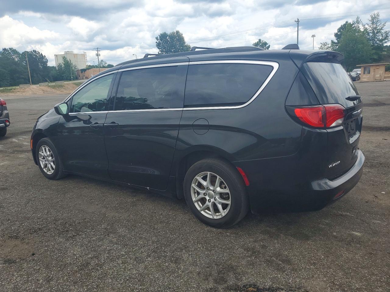 2020 Chrysler Voyager Lxi - Image 2