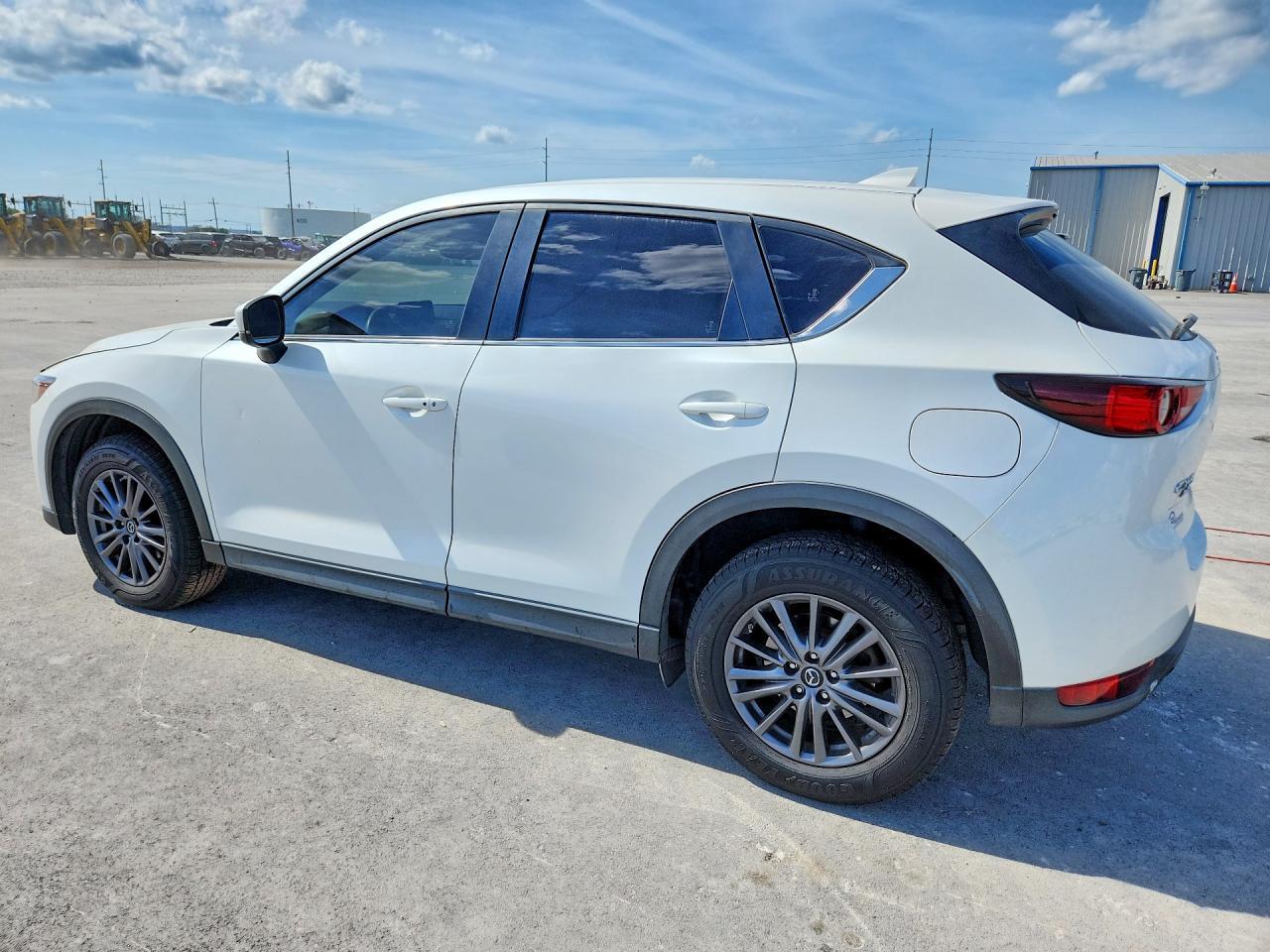 2019 Mazda Cx-5 Touring - Image 2