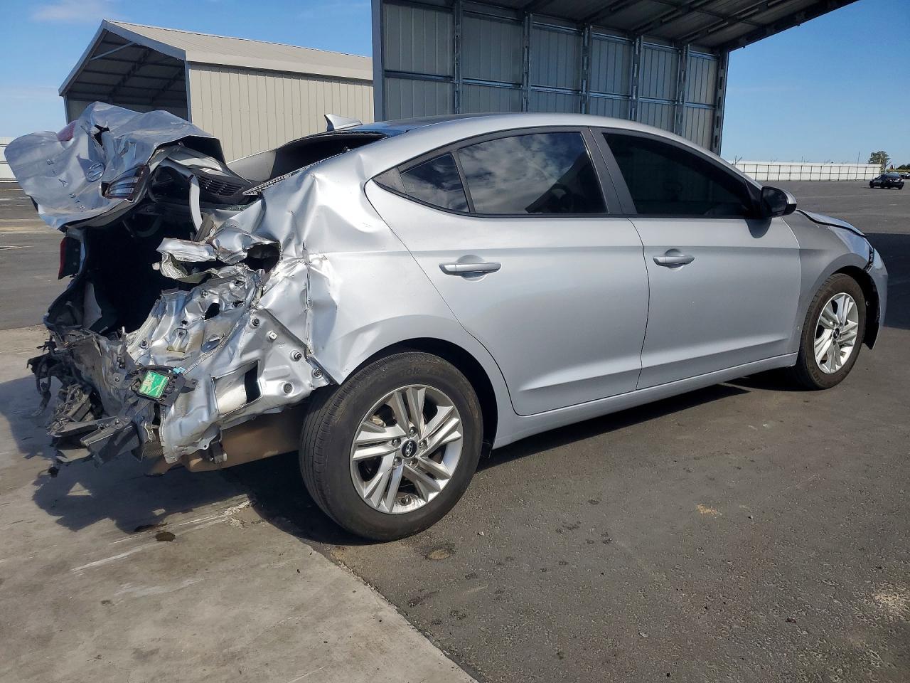 2020 Hyundai Elantra Sel - Фото 3