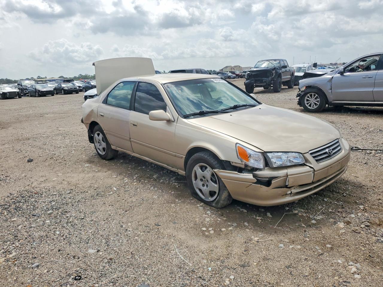 2001 Toyota Camry Le - Фото 4